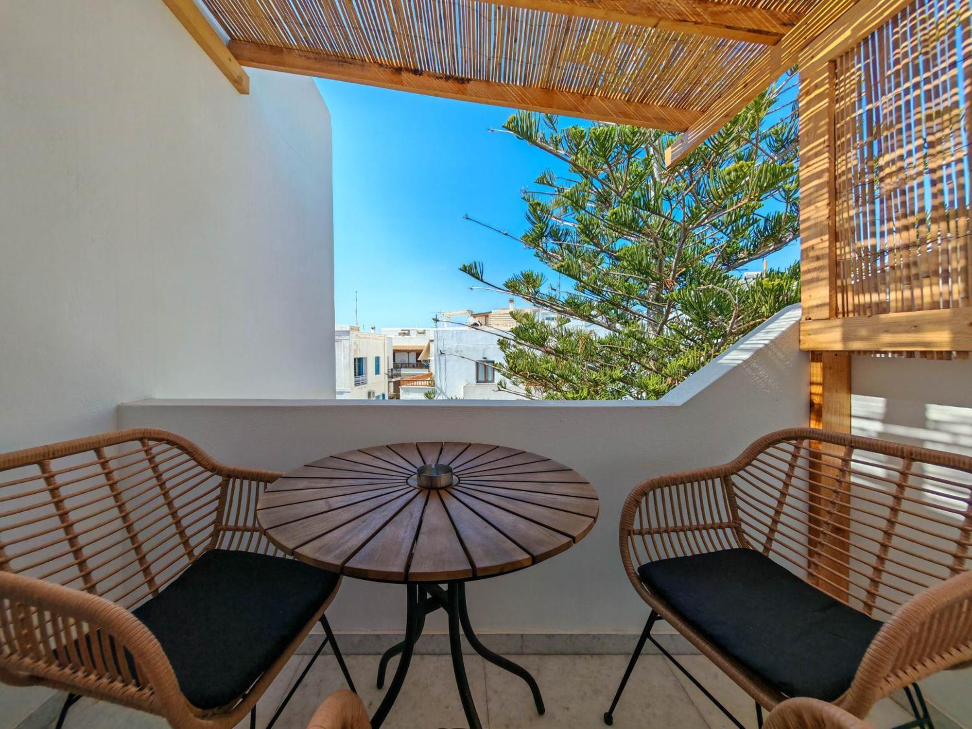 Paraga Suites Naxos City Exterior photo