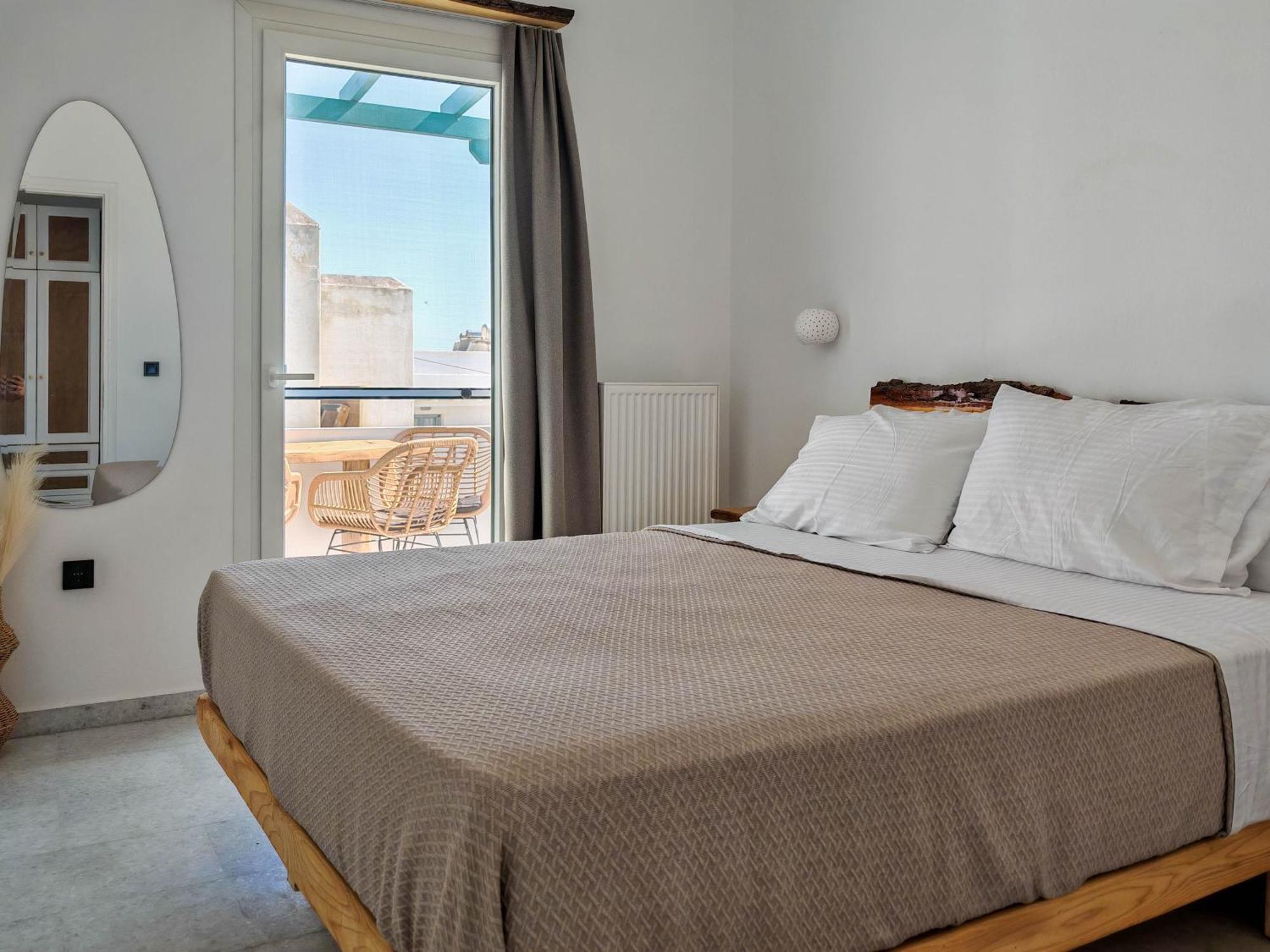 Paraga Suites Naxos City Exterior photo