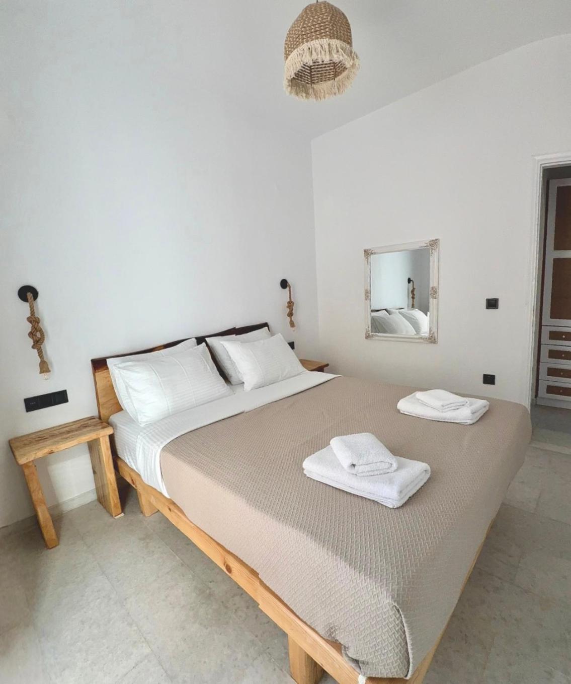 Paraga Suites Naxos City Exterior photo